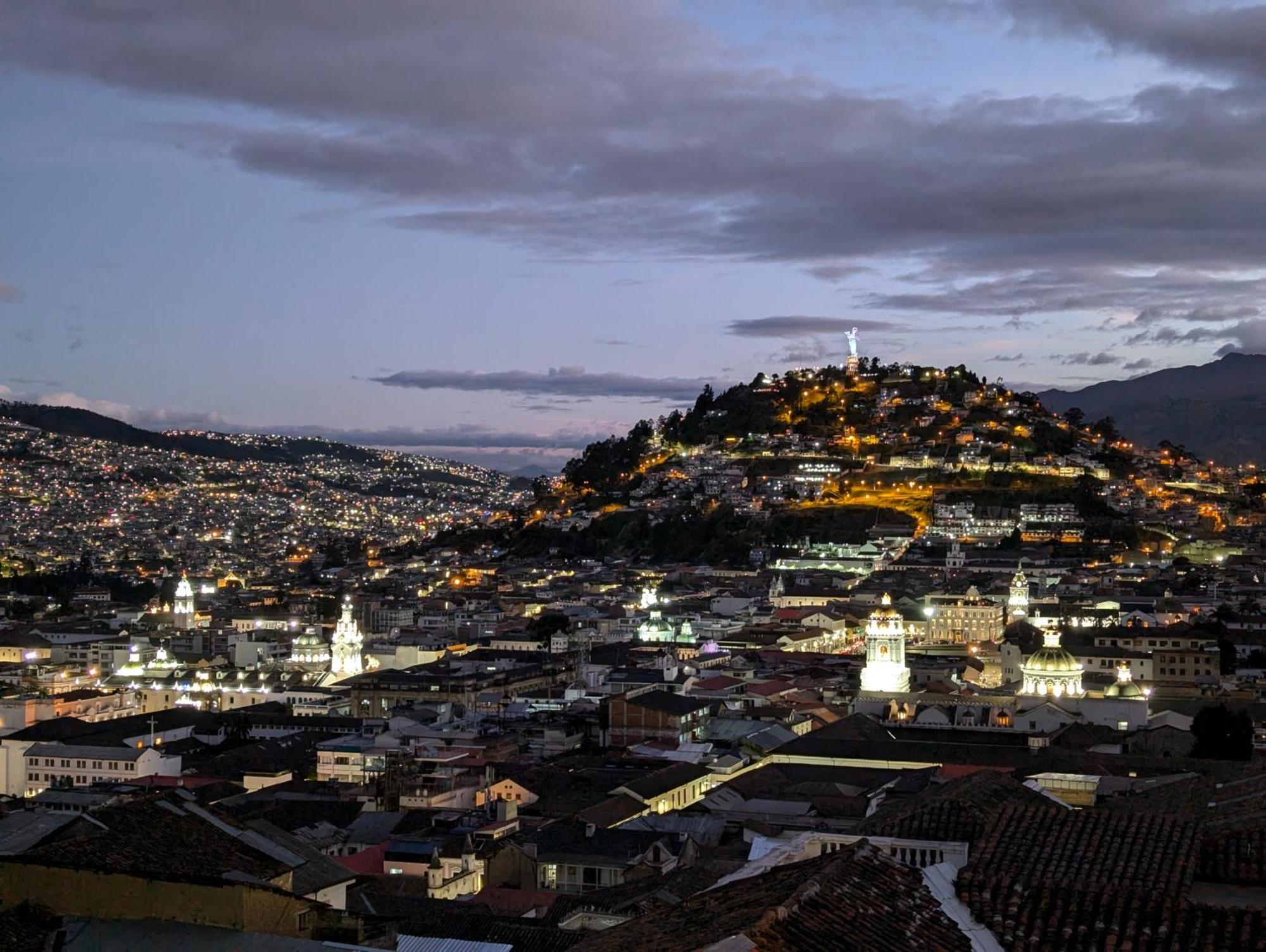 Vista Del Angel Hotel Boutique Quito Exterior photo